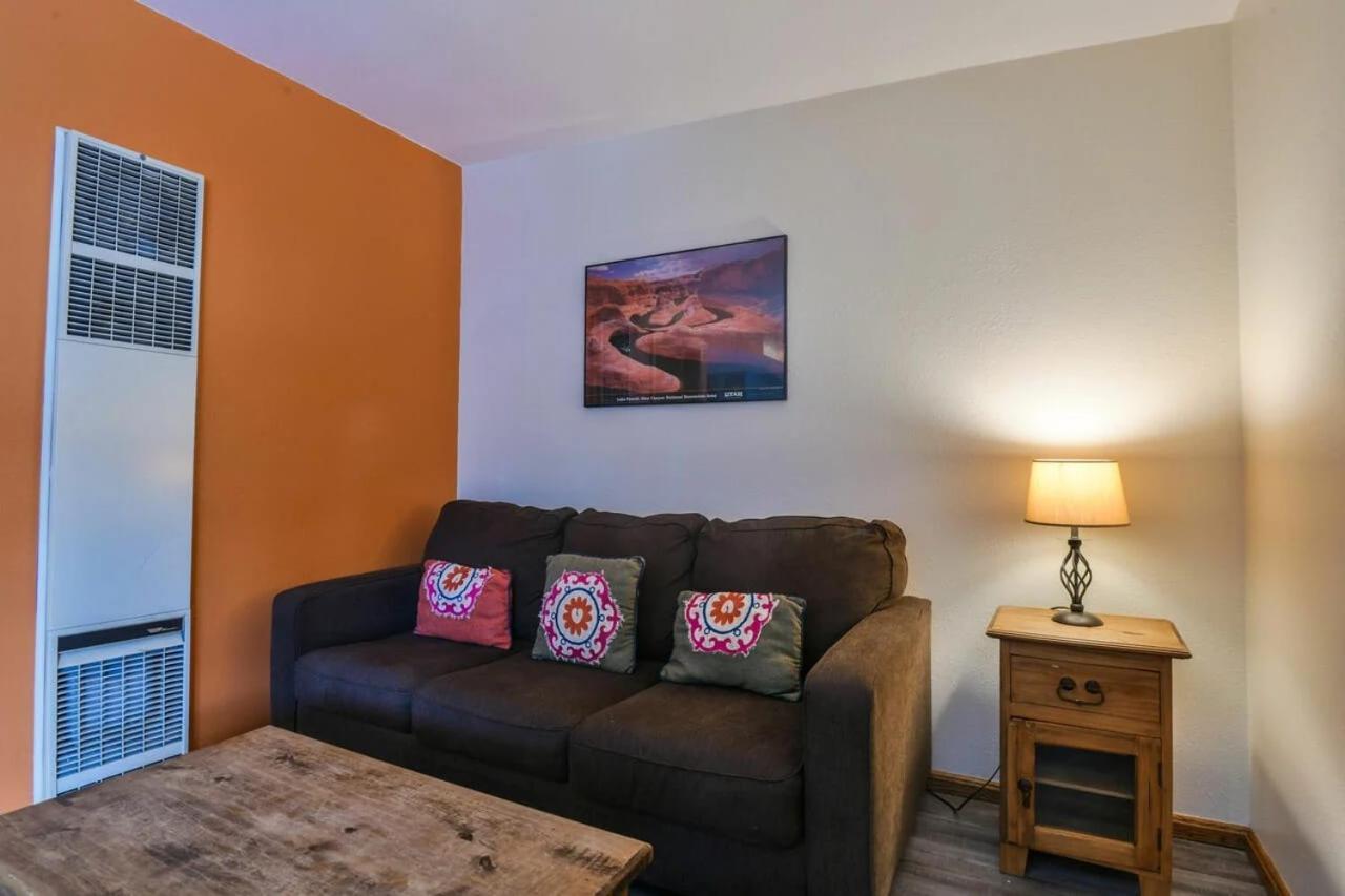 모아브 Cozy Adventure Pad Near Downtown - Rose Tree 2 빌라 외부 사진